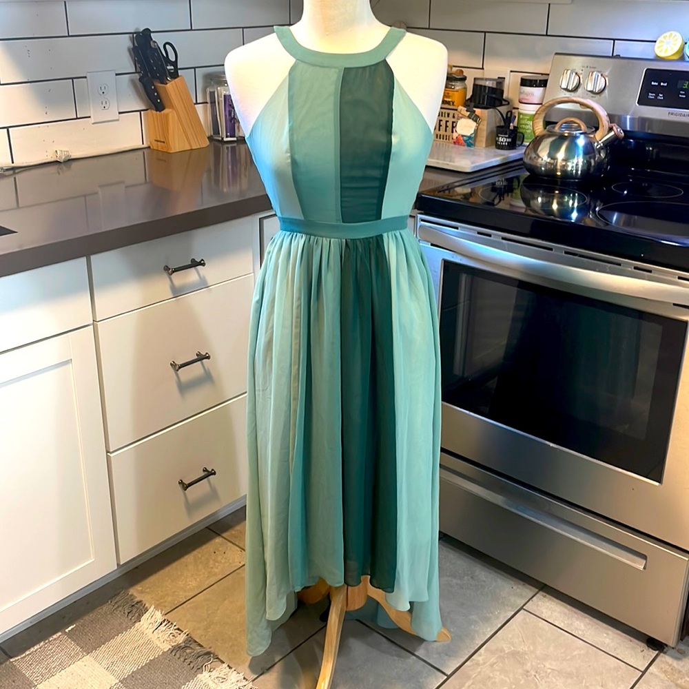 ModCloth xxs sheer overlay hi-low green color block halter gown w/ pockets EUC